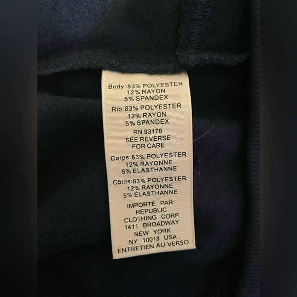 Philosophy “Merry” Christmas Pullover Sweatshirt NWT - Picture 6 of 6